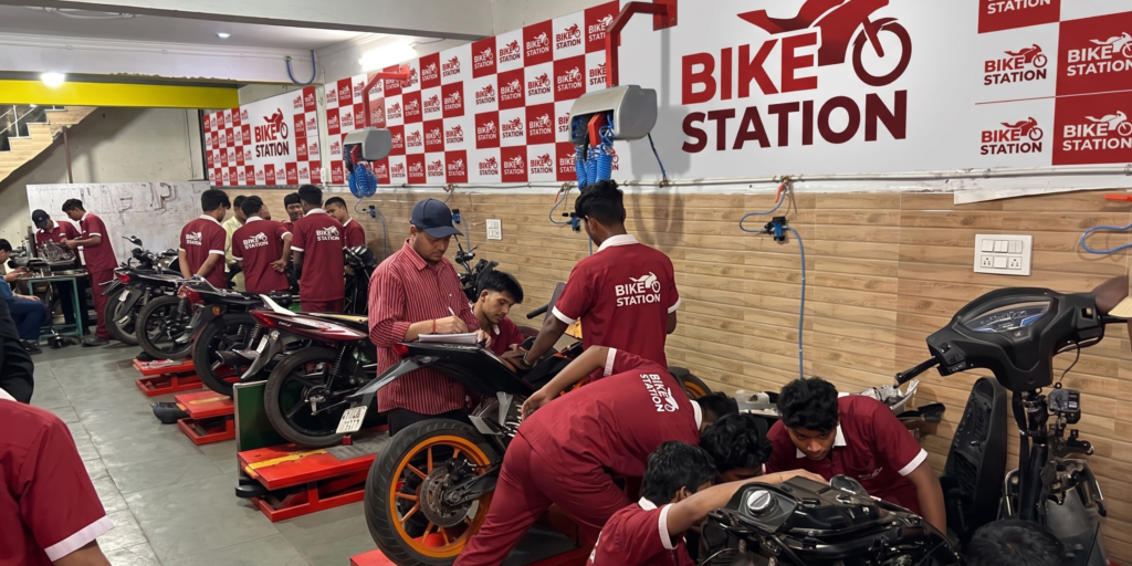 Bike station garage